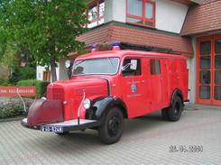 Bild: LF - V 15 - Löschgruppenfahrzeug